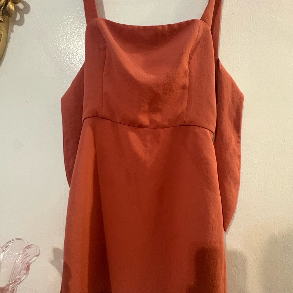 Wilfred Aritzia Rust Satin Mini Dress Size 4 🤎 Soft Luxury Minimal Chic - Picture 4 of 7